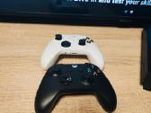 Xbox One X 1tb + 2 pulteliai + originali dėžė - nuotraukos Nr. 3