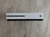 Parduodu xbox one s koncole su 2 pulteliais - nuotraukos Nr. 2