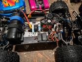 1/8 RC ss turbo su baterija pultų ir Pakrovėju ir - nuotraukos Nr. 2