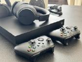 Xbox One X 1tb + žaidimai, ausinės - nuotraukos Nr. 2