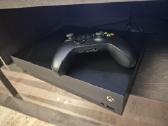 Xbox One X 1tb + zaidimai - nuotraukos Nr. 2