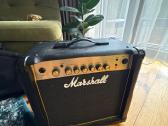 Marshall stiprintuvas su bosine gitara - nuotraukos Nr. 2