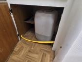 Vienasis su palapine dusu tuoletu ir saules bateri - nuotraukos Nr. 28