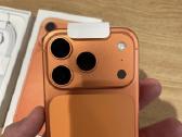 iPhone 17 pro orange mobilusis telefonas - nuotraukos Nr. 3