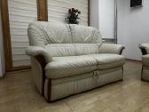Labai tvarkinga natūralios odos dvivietė sofa - nuotraukos Nr. 2