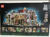 Lego® Icons Tudor Corner - nuotraukos Nr. 3