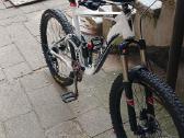 Full suspension kalnu dviratis giant - nuotraukos Nr. 4