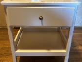 Baltas Ikea naktinis staliukas su stalčiumi - nuotraukos Nr. 9
