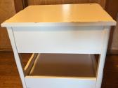 Baltas Ikea naktinis staliukas su stalčiumi - nuotraukos Nr. 12