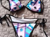 Bikinis ir tamprios kelnes - nuotraukos Nr. 2