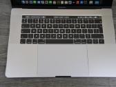 Apple MacBook Pro A1990 15,4 labai gera būklė - nuotraukos Nr. 2
