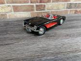 1957 Chevrolet Corvette C1 1:18 automodelis modeli - nuotraukos Nr. 10