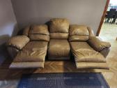 Patogi odinė trivietė sofa su reglaineriais - nuotraukos Nr. 2