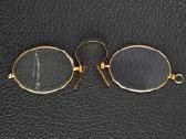 „pince-nez“ stiliaus akiniai - nuotraukos Nr. 7