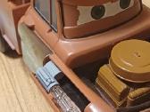 Didelė valdoma mašina Bruolis (Mater) iš „Cars 2 - nuotraukos Nr. 8