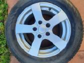 Parduodami Toyota ratlankius su padangomis R16 - nuotraukos Nr. 6