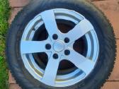 Parduodami Toyota ratlankius su padangomis R16 - nuotraukos Nr. 7