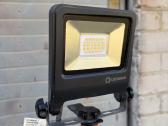 LED prozektorius su stovu - nuotraukos Nr. 2