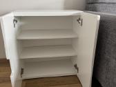 Balta Ikea spintelė su dvejomis durelėmis - nuotraukos Nr. 2