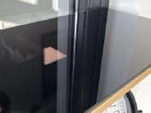 Juodo stiklo lentynos su metalinėmis kojelėmis - nuotraukos Nr. 3
