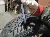 225/60 R17 35€ 1vnt (Likutis ~9mm) Kaip naujos - nuotraukos Nr. 3
