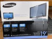 Samsung nuotolinio valdymo pultelis ir TV stovas - nuotraukos Nr. 2
