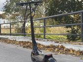 Parduodu gražu ir stilinga paspirtuką būklę 8/10 - nuotraukos Nr. 3