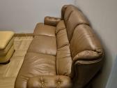 Odinė sofa ir pufas - nuotraukos Nr. 3
