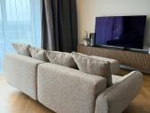 Graži, geros kokybės sofa lova su dviem pufais - nuotraukos Nr. 2