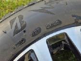 Bridgestone R16 žieminės padangos ir ratlankiai - nuotraukos Nr. 7