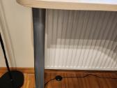Kampinis rašomasis stalas ir žaidimų kėdė - nuotraukos Nr. 5