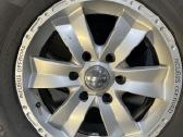 Toyota Hilux ratai su padangomis - nuotraukos Nr. 2