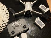 Dji Mini 3 dronas su pultu ir 2 veikiančiomis ba - nuotraukos Nr. 4