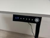 Elektrinis reguliuojamo aukščio stalas - nuotraukos Nr. 4