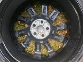 Toyota Yaris originalūs ratlankiai su padangom - nuotraukos Nr. 6