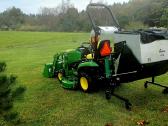 Parduodu kompakt traktorių John Deere 1025r - nuotraukos Nr. 3