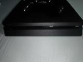 Idealios būklės Playstation 4 slim - nuotraukos Nr. 3