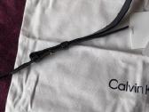 Vyriska rankine per peti Calvin Klein. - nuotraukos Nr. 3