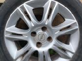 Opel Corsa ratlankiai su padangomis - nuotraukos Nr. 3
