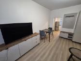 Išnuomojamas pilnai,naujai renovuotas butas - nuotraukos Nr. 2