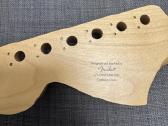 Squier Sonic Mustang Mn originalus klevo grifas - nuotraukos Nr. 4