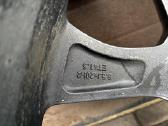 Land Rover Defender R20 ratai su Pirelli padangomi - nuotraukos Nr. 20