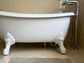 Paa retro stiliaus vonia su Grohe maišytuvu - nuotraukos Nr. 2