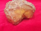 Gintaro grynuolis svoris 408g. Kaina 1199 Eur