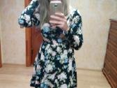 Gėlėta graži nauja suknelė