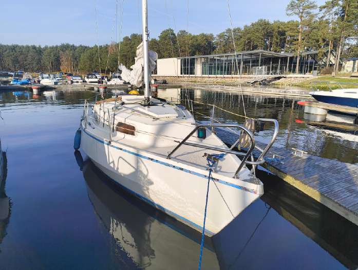 Arabesque 24, keelboats