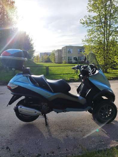 Piaggio MP3 244cc, scooters / mopeds