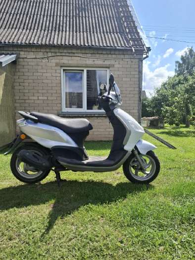 Piaggio Fly 50cc, scooters / mopeds