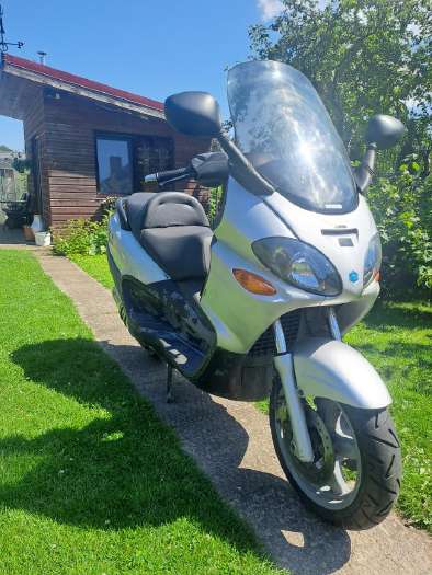 Piaggio X9 125cc, scooters / mopeds