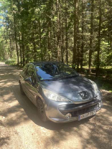 Peugeot 207, 1.4 l., hatchback